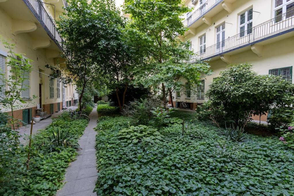 Venus Apartments - Broadway II บูดาเปสต์ ภายนอก รูปภาพ